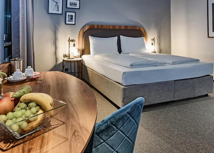 Hotel George 4*