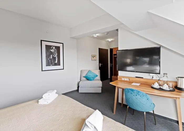 George Hotel