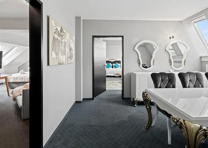 Hotel George 4*