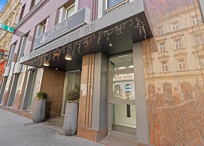 Hotel George 4*