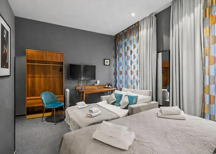 Hotel George 4*