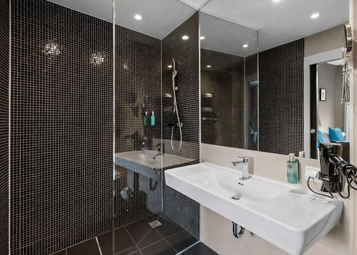 George Hotel 4*